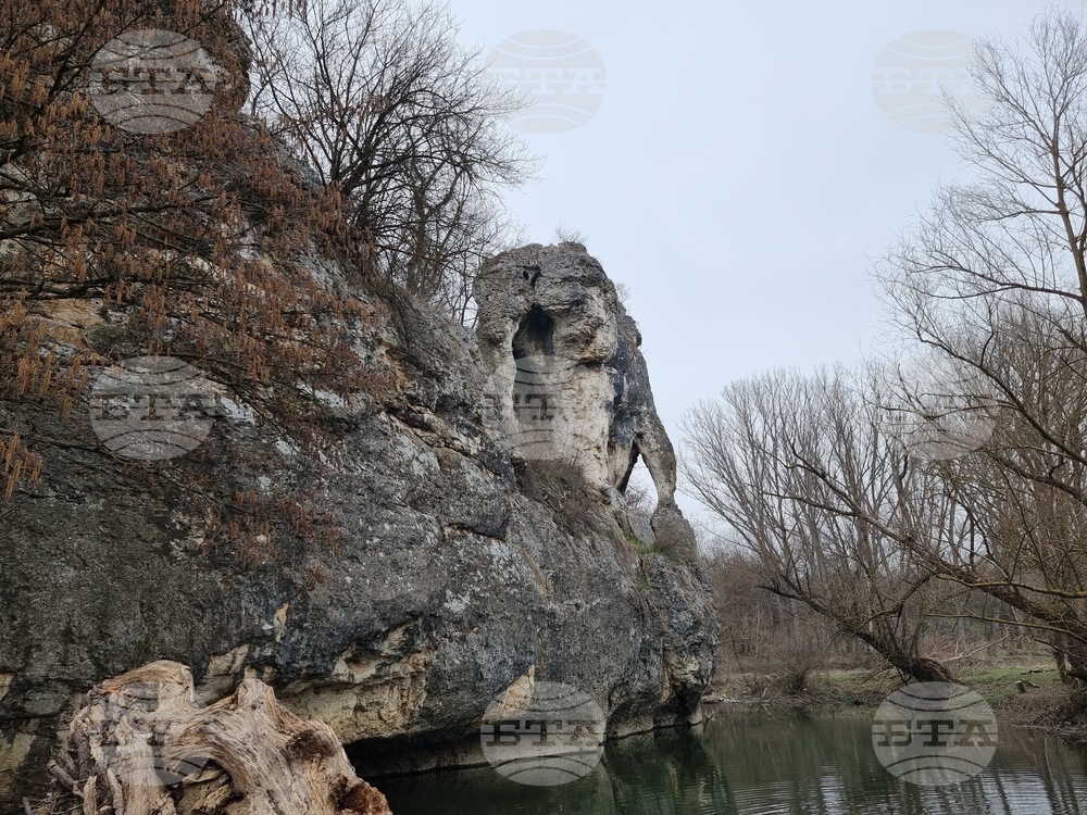 Село Ъглен - природа - скално образувание "Слончето"