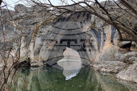 Село Ъглен - природа - скален мост