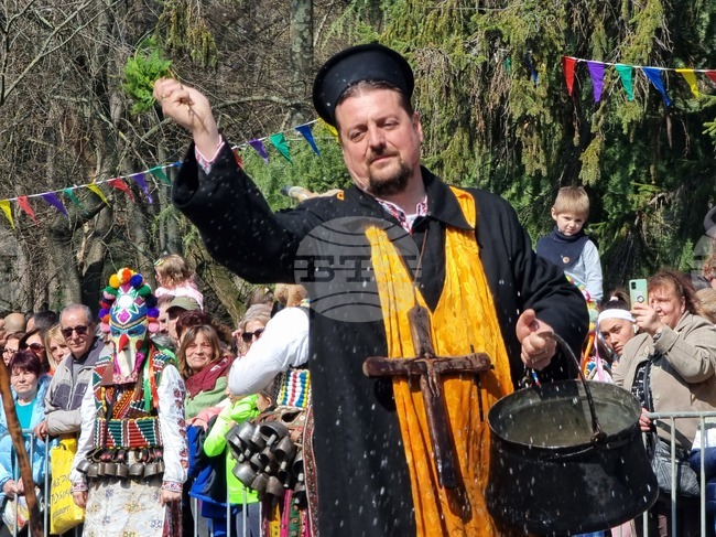 Маскарадните групи на фестивала „Кукерландия” в Ямбол ще се състезават при нов регламент и увеличен награден фонд