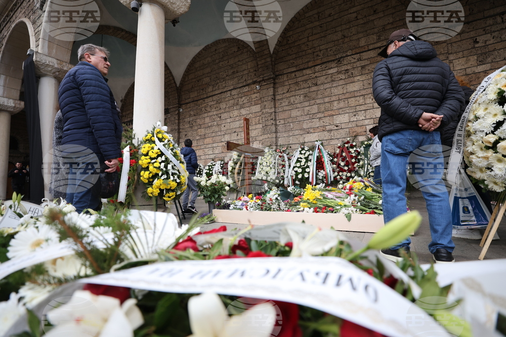 Храм "Св. Неделя" - Патриарх Неофит - почит