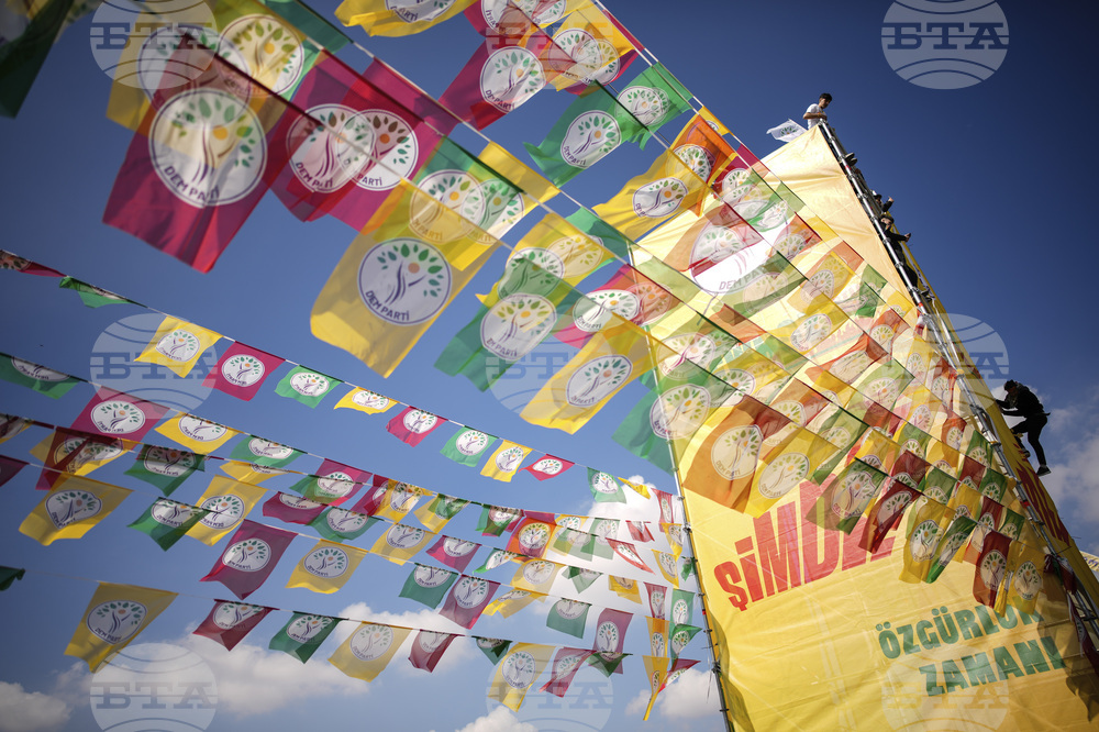 Проведохме изключително продуктивна среща с президента Ердоган, заявиха от прокюрдската партия ДЕМ