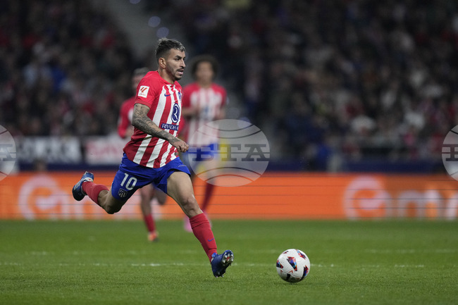 Световният шампион с Аржентина Анхел Кореа може да премине от Атлетико Мадрид в Тигрес