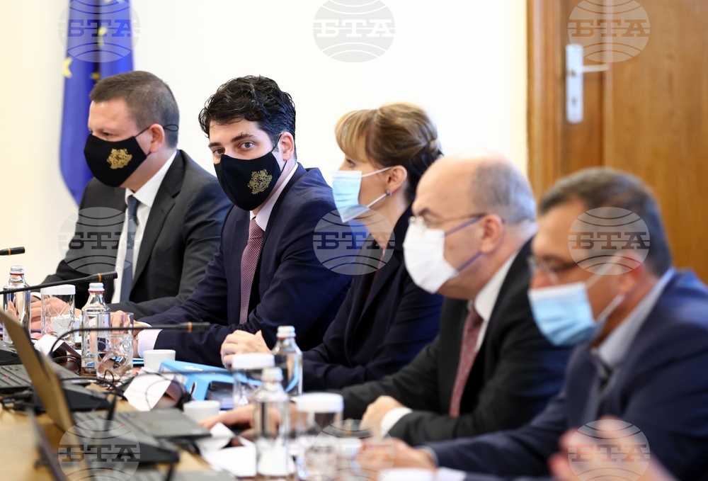 Служебно правителство - първо заседание