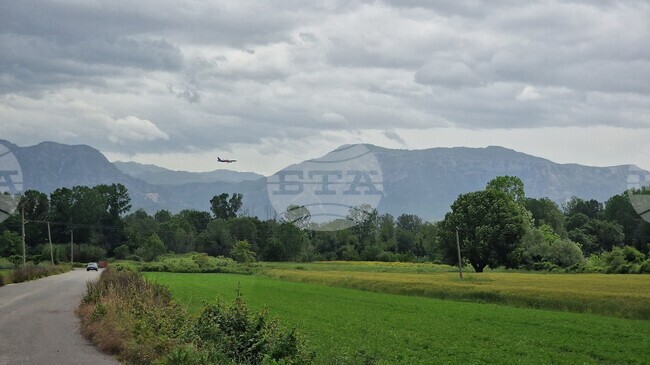 Пътят от Тирана до летището на албанската столица в Ринас ще бъде блокиран през нощта между 13 и 14 януари заради работата по нов надлез