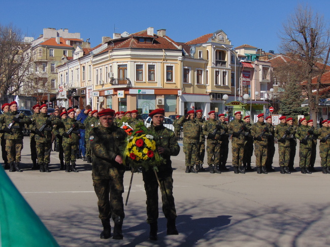 Шумен отбеляза 79 години от Дравската епопея