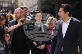 Мандат - връчване - брифинг