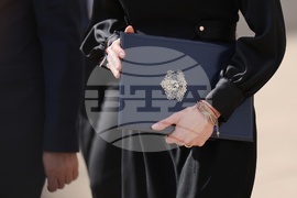 Мандат - връчване - брифинг