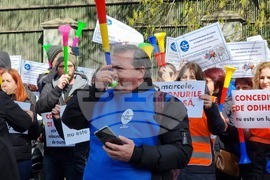 Румъния - търговски служители - протест