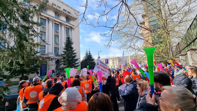 Един от най-големите профсъюзи в Румъния планира митинг на 13 май с искане за намаляване на данъчната тежест за трудещите се