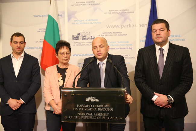 Александър Симов, БСП: Осъждаме военните действия, но не подкрепяме санкции срещу Русия