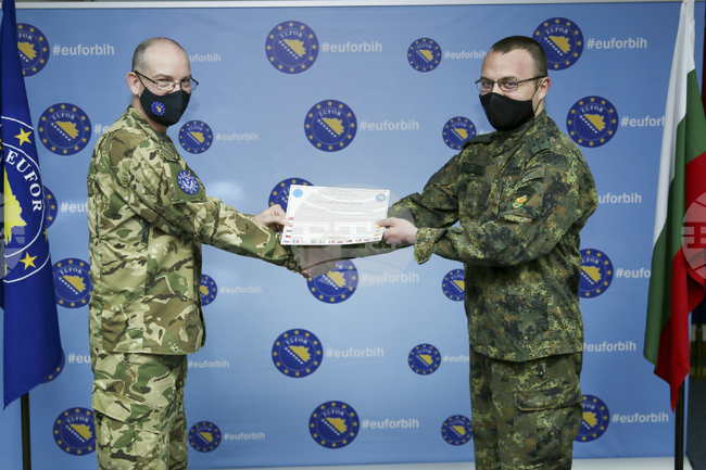 Военнослужещи - отличия