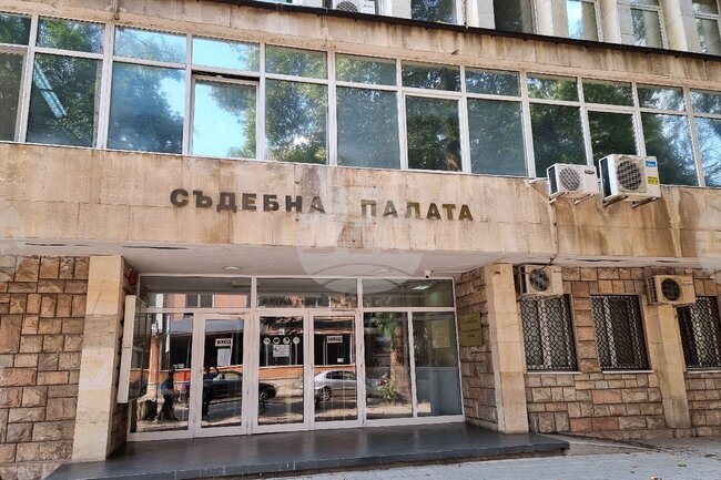 Районният съд в Берковица задържа с постоянна мярка мъж, нападнал медик в Центъра за спешна помощ