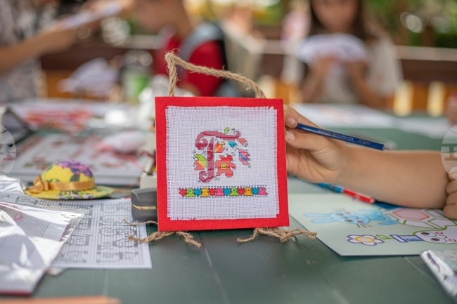 Танцовата група „Пъстър хоровод“ от Коядо Виялба, Испания, ще организира Фолклорен концерт спектакъл „Българска пролет“ на 28 и 29 март