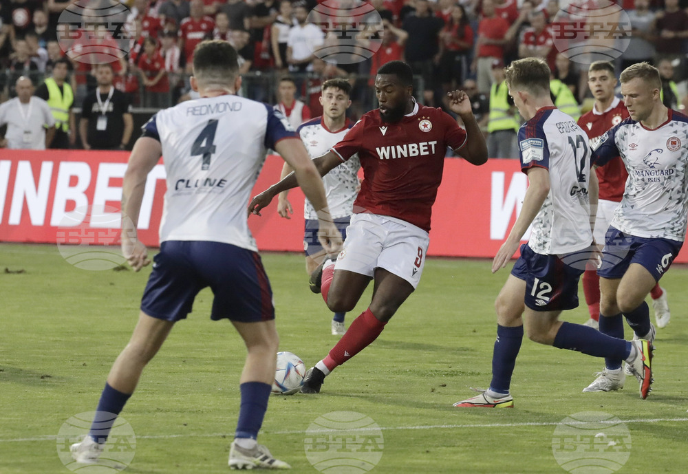 Футбол - ЦСКА - Сейнт Патрикс