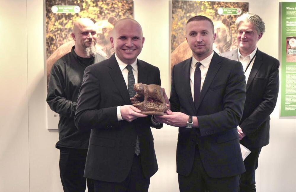 Илхан Кючюк откри фотоизложба в ЕП: Европа трябва да знае за успешния модел на община Белица