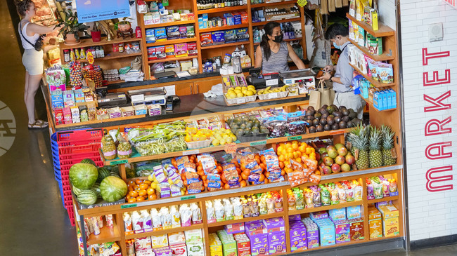 Потребителското доверие в САЩ отслабва повече от очакваното през ноември, а продажбите на дребно растат под прогнозните нива