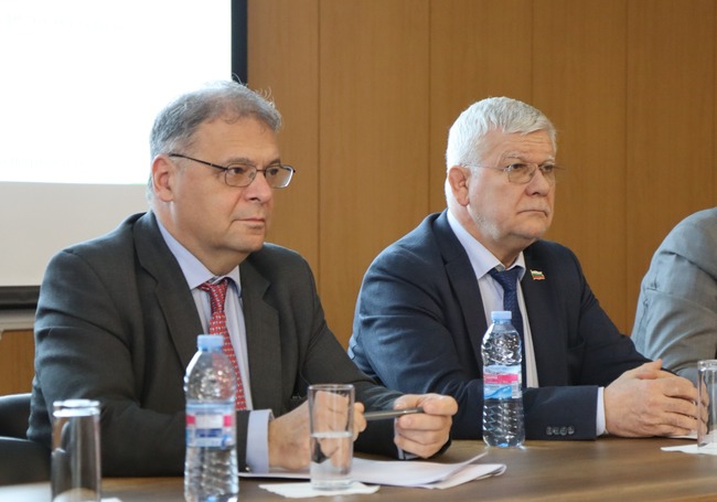 Министър Вътев: Възстановяването на хидромелиотивната система с оглед на климатичните промени е приоритет за екипа на МЗХ