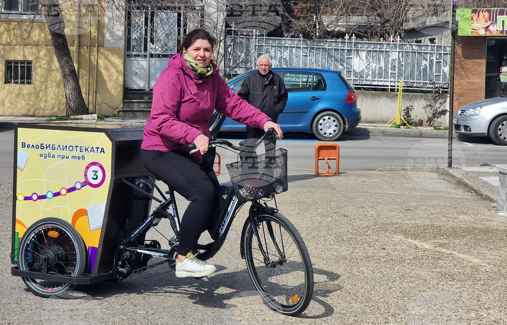 Варна - велоБиблиотека - читалня