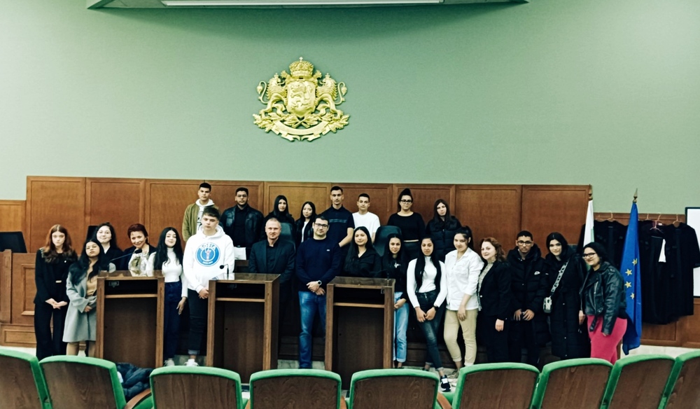 Софийска районна прокуратура и Софийски районен съд отвориха врати за ученици от 9-ти и 10-ти клас от 123 СУ „Стефан Стамболов“