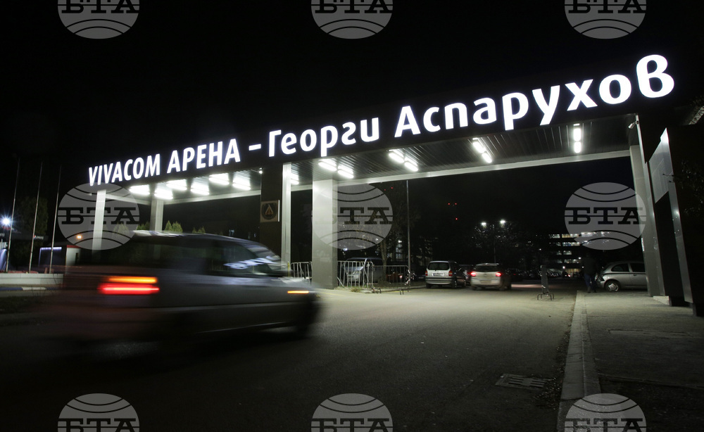 Ръководството на ПФК Левски обяви, че набраните средства от продажба на акции са 209 210 лева и отиват за погасяване на задължения към НАП