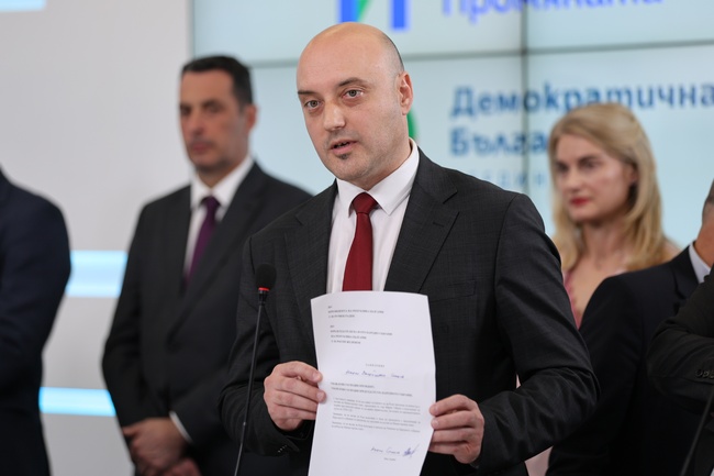 На пресконференция на ПП-ДБ номинирани за министри в проектокабинета, представен от Мария Габриел, заявиха, че отказват да се включат в този състав