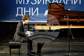 Русе - Мартенски музикални дни - Емануил Иванов