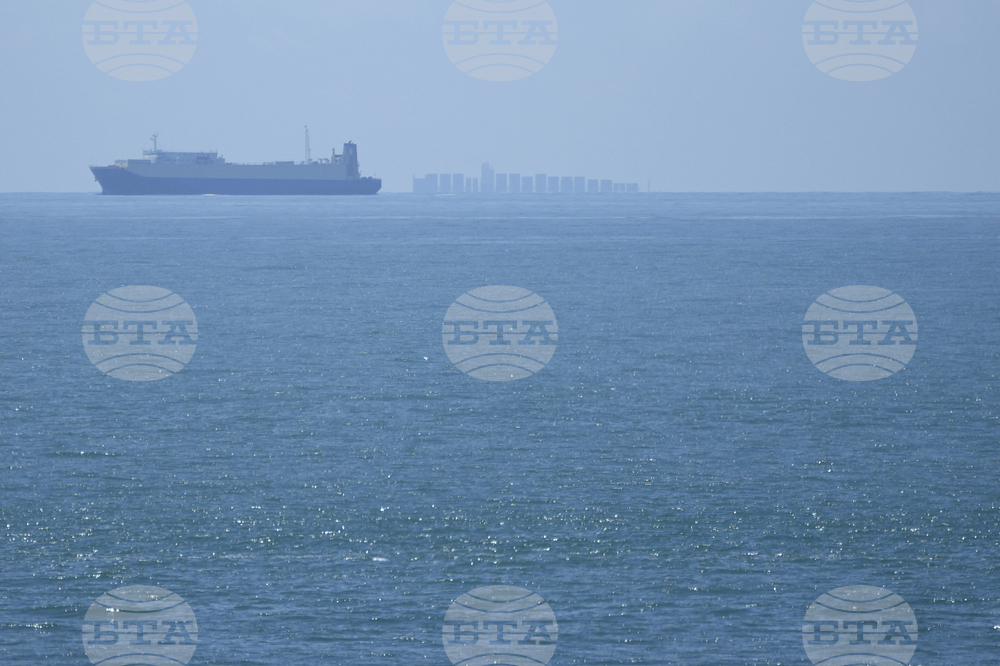 Военноморските сили на САЩ и Канада проведоха рядка съвместна мисия в Тайванския проток