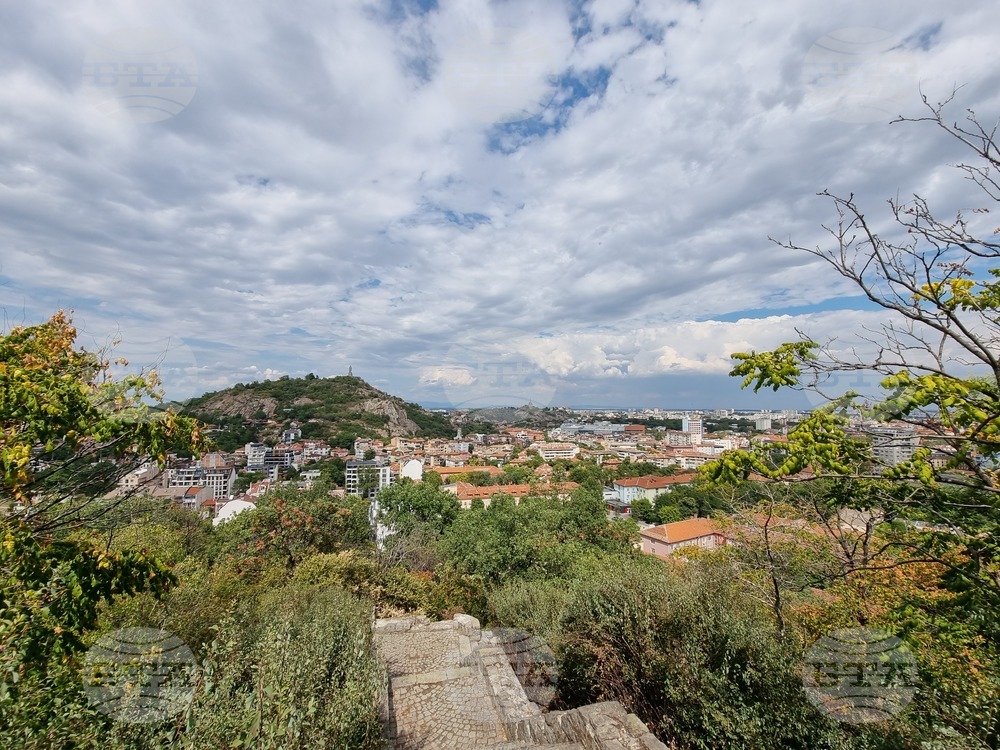 Пловдив - Младежки хълм - акция - почистване  