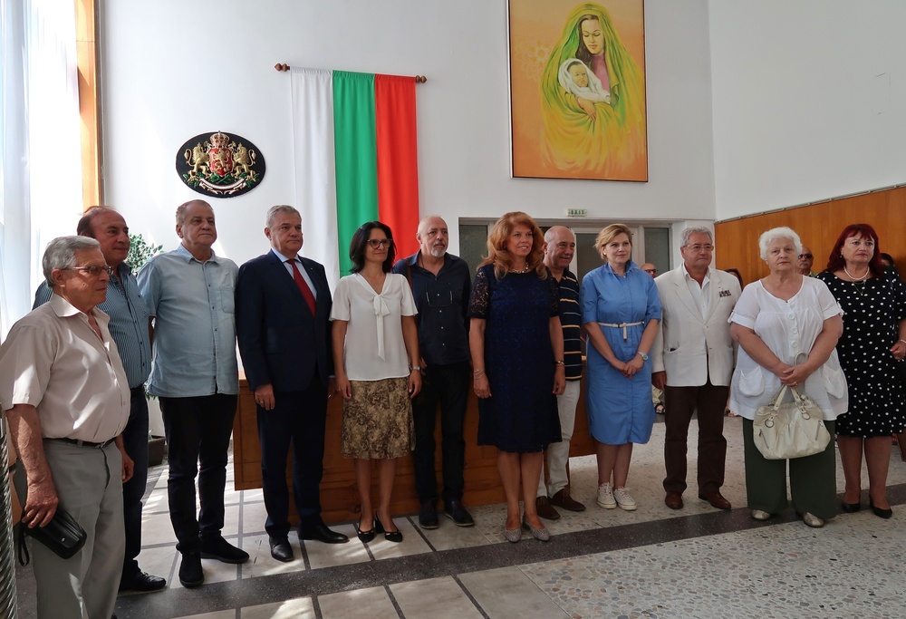 Вицепрезидентът подкрепи инициативата на община Левски за скулптурна композиция на Георги Парцалев, Дончо Цончев и Григор Вачков