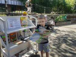 Книжките самоходки откриха своите малки читатели в парка на Благоевград 