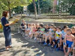 Книжките самоходки откриха своите малки читатели в парка на Благоевград 