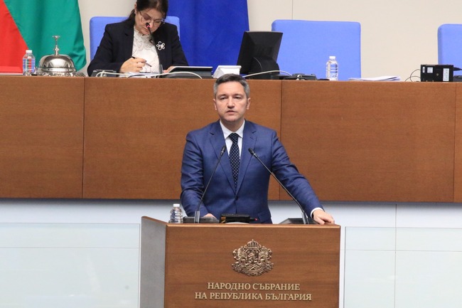 Кристиан Вигенин: Политика за българите в чужбина трябва да се прави заедно с тях, а не въпреки и без тях
