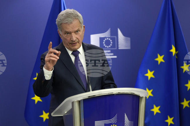 Европейците трябва да говорят с Путин, каза бивш финландски президент