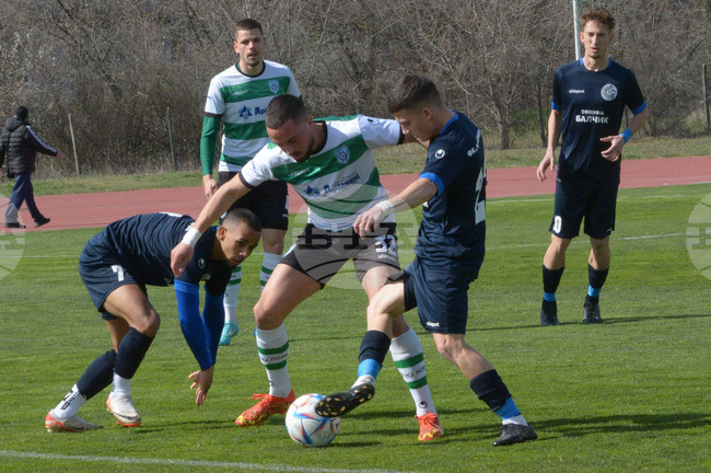 С два гола в рамките на 8 минути Черно море (Варна) пречупи Черноморец (Бургас) в приятелска среща