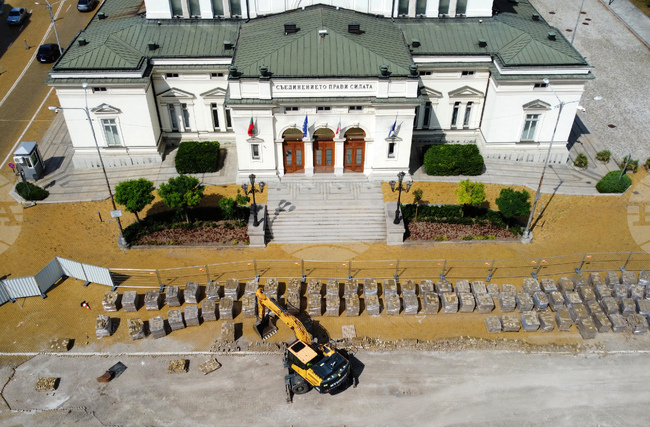Площад "Народно събрание" - ремонт