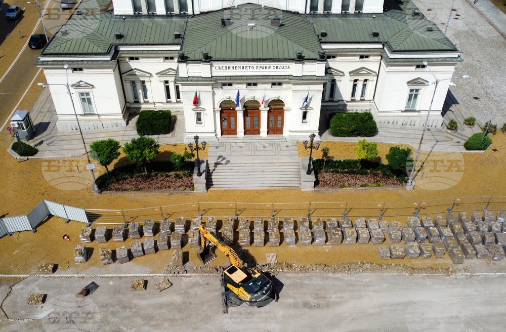 Площад "Народно събрание" - ремонт