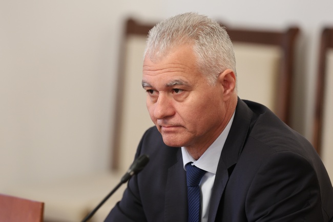 ДАНС има установена комуникация между Асен Василев и Стефан Димитров за назначаване на Недан Хаджиев за директор на ОД на МВР – Хасково, каза Пламен Тончев