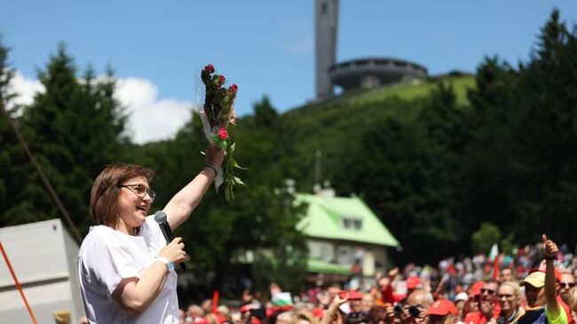 Нинова: Защо спряхте охраната и ведонаблюдението на "Бузлуджа"?