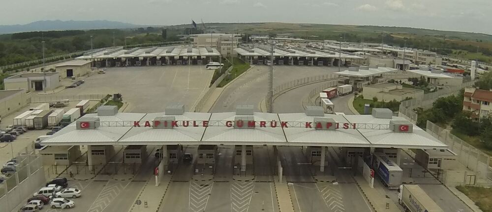 Over 245 kg of Marijuana Seized at Kapıkule Border Crossing, Two Drivers Arrested