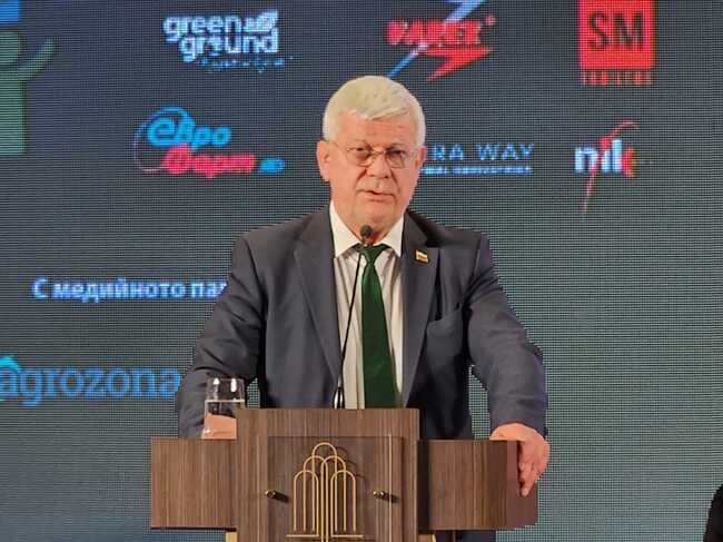 Министър Вътев: Отворихме широко вратата за всеки, който желае да участва в решаването на секторни проблеми в земеделието