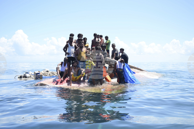 Лодка с мигранти потъна в морето край границата между Малайзия и Тайланд, стотици са в неизвестност