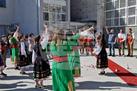 Смолян - абитуриенти - покана учители за бала