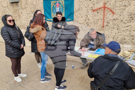 Сливен - владика - свещеник - среща - подкрепа