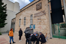 Сливен - владика - свещеник - среща - подкрепа