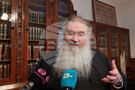 Сливен - владика - свещеник - среща - подкрепа