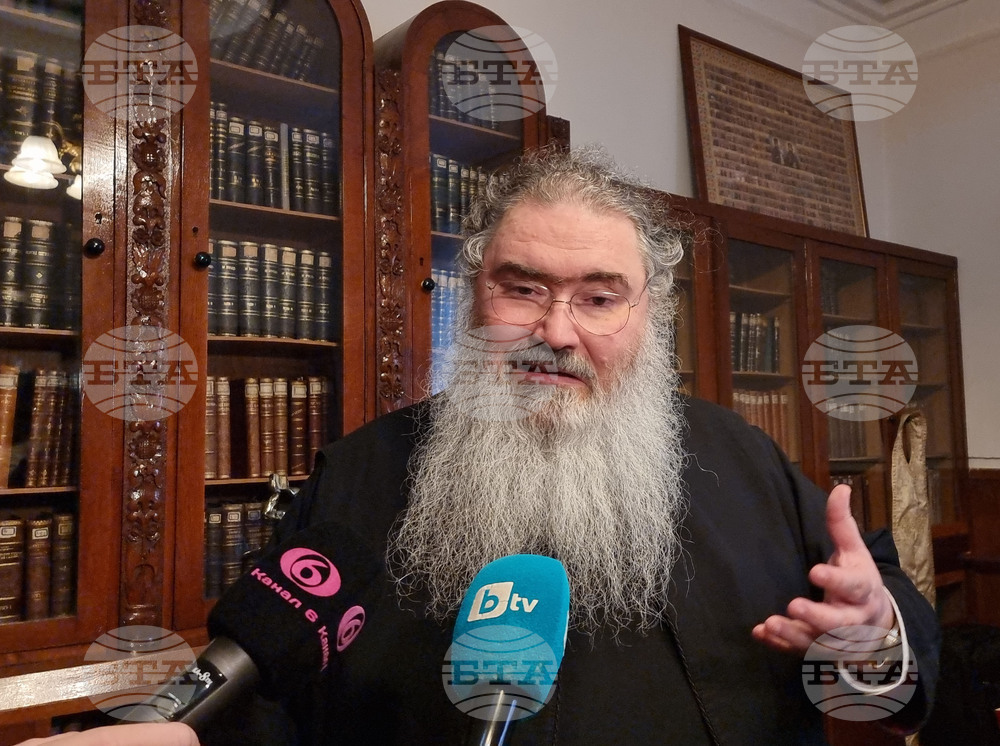 Сливен - владика - свещеник - среща - подкрепа