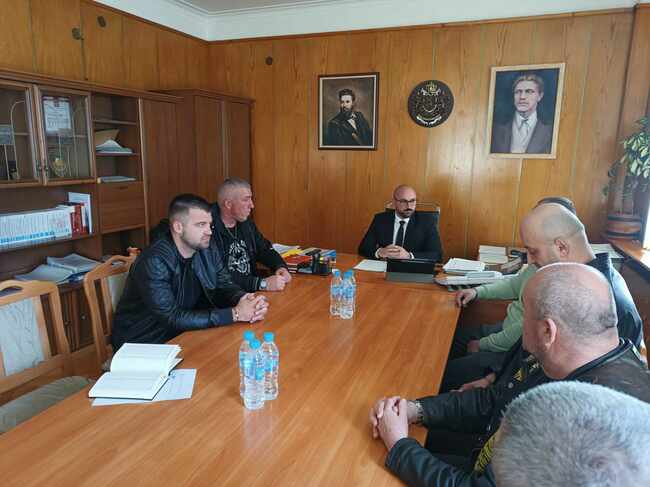 Директорът на полицията в Перник обсъди с мотоклубове от региона идеи за повишаването на мотоциклетната култура
