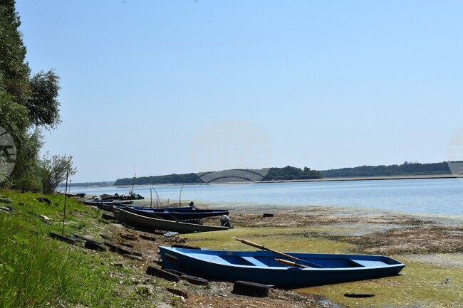 Лодка с туристи се преобърна край делтата на Дунав в Румъния; сред жертвите има и дете 