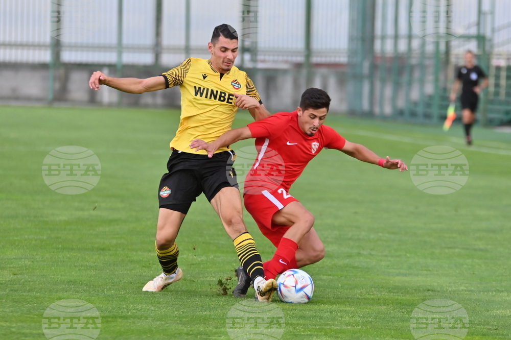 Пловдив - Футбол - Ботев (Пловдив) - Неа (Саламин)