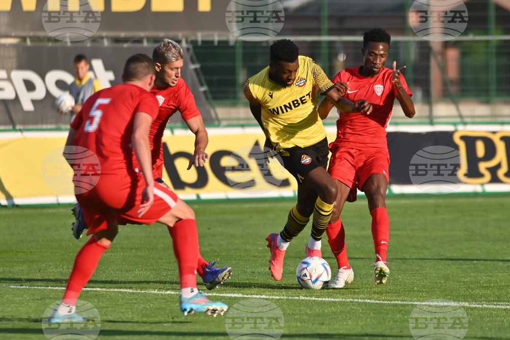 Пловдив - Футбол - Ботев (Пловдив) - Неа (Саламин)